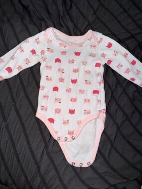 Baby Girl Long-Sleeve Cat Print One-Piece in Pink and White